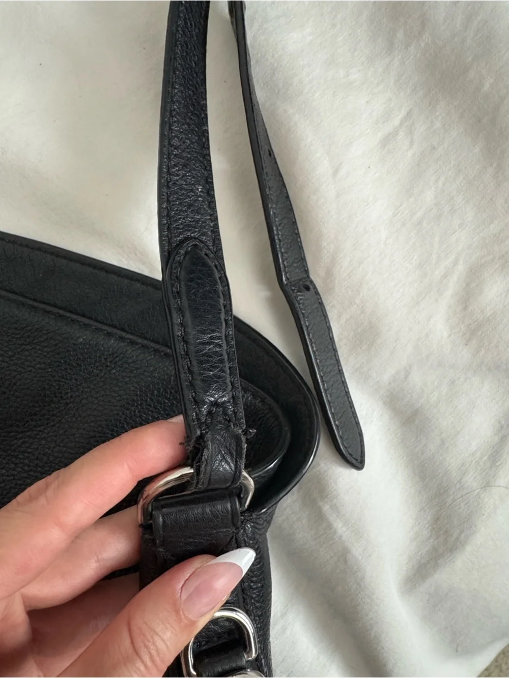 Marc Jacobs Classic Black Leather Crossbody Bag - Women's Everyday Shoulder Bag